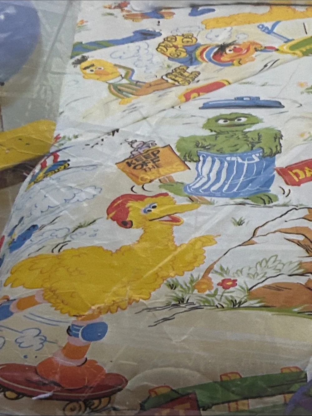 Vintage Sesame Street Kids' Bedding set. Multiple Characters. Twin